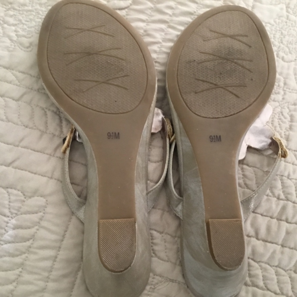 Sandals - Picture 3 of 3